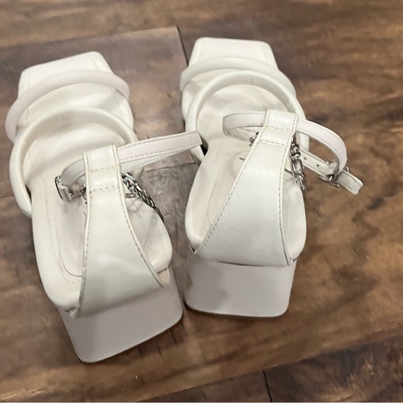 Free People Off White Parker Chain‎ Sandals Sz. 39 NWOB - Picture 6 of 12